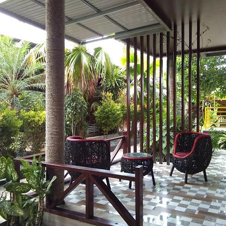 Lawaka Hotel Ampana Exterior photo